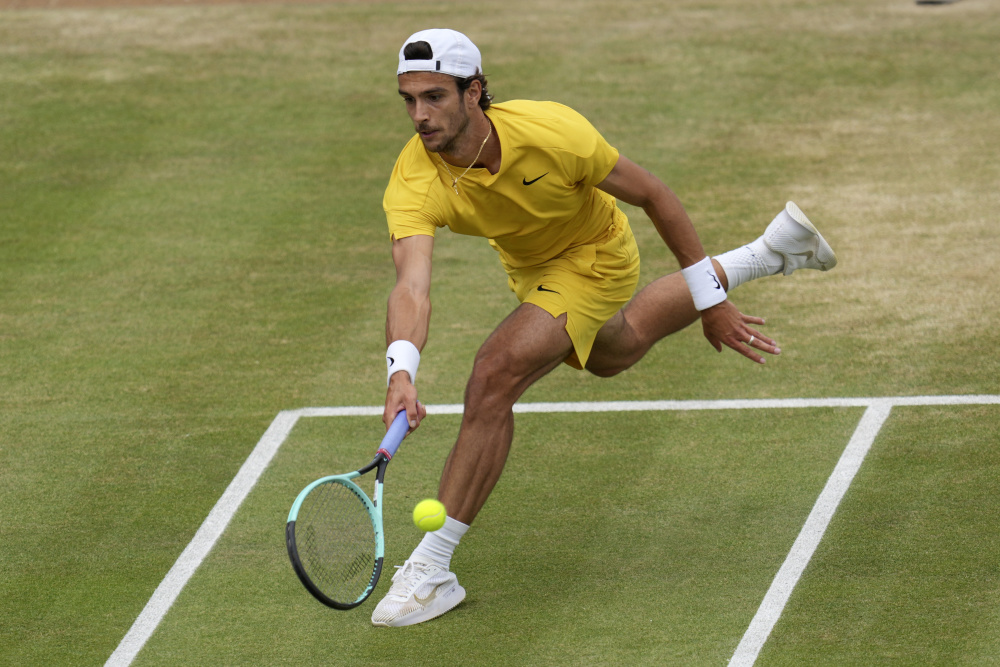 复出或许正 复出或许正